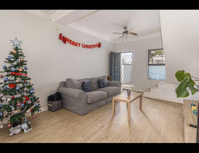 3 BEDROOM FREEHOLD FOR SALE IN PARKLANDS